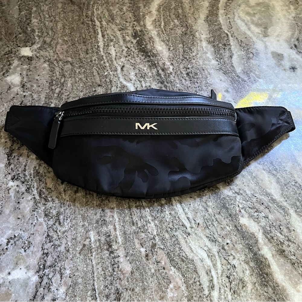 Michael Kors Crossbody Bag